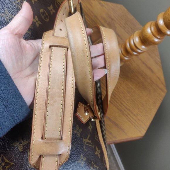 SOLD Louis Vuitton Monogram Crossbody Bag - Picture 5 of 15